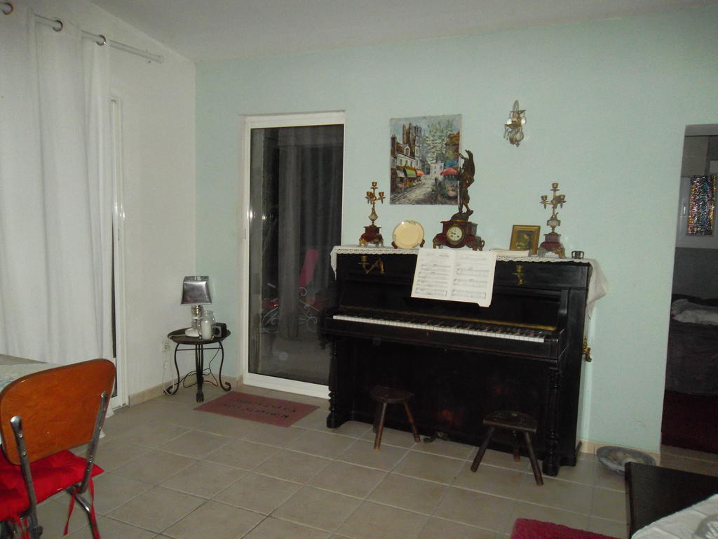 Hotel Aux Roses De L'Etang Capestang Pokoj fotografie